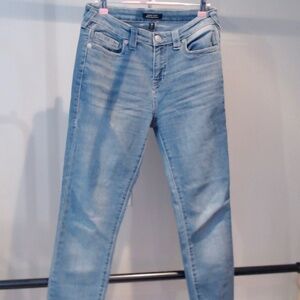 True Religion Mid Rise Super Skinny 27